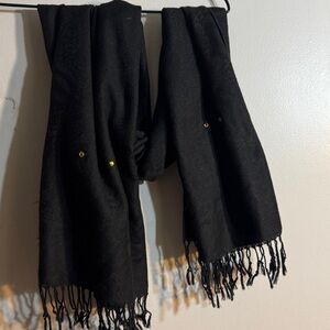 Elegant Black Scarf with Fringe